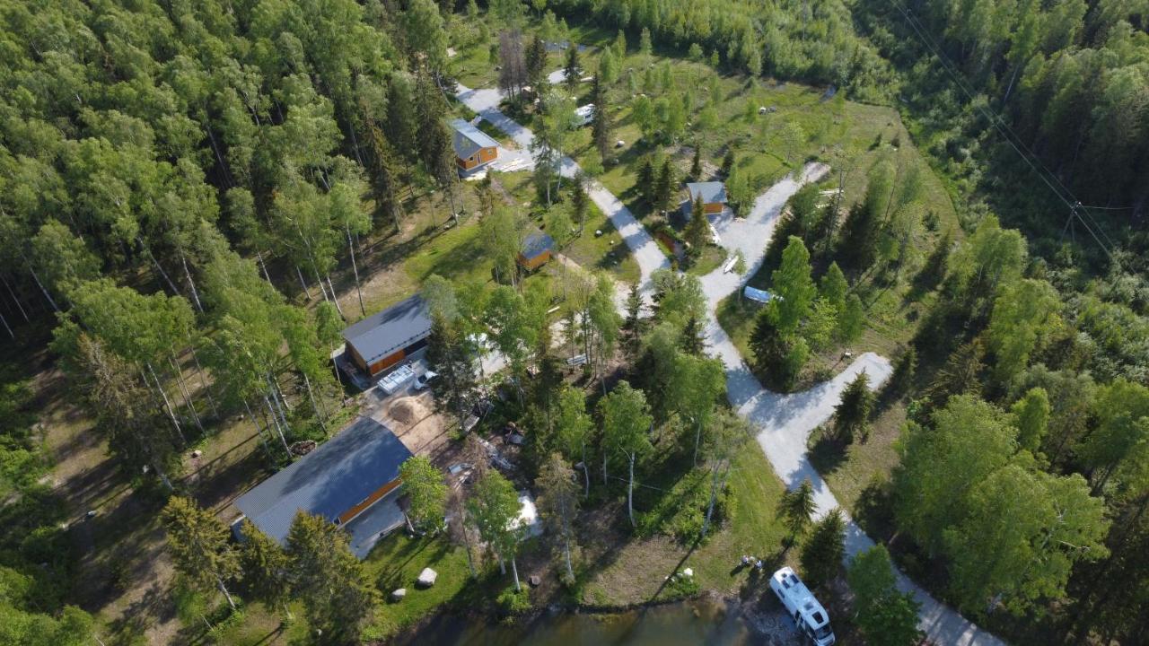 Marika Puhkekuela - Metsanurga Oeoemaja "Shared Bathroom" Nova Zewnętrze zdjęcie